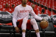  斯图加特训练开放日，窗口期单刀错失引观众欢呼，NBA常规赛在即，更衣室氛围转暖-九游会app