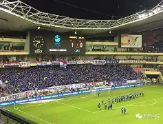 足球赛场再起风云:西城青龙队火力全开北城火狐队,新援首秀制胜临场应变见真章  足球赛场再起风云:西城青龙队火力全开北城火狐队,新援首秀制胜临场应变见真章