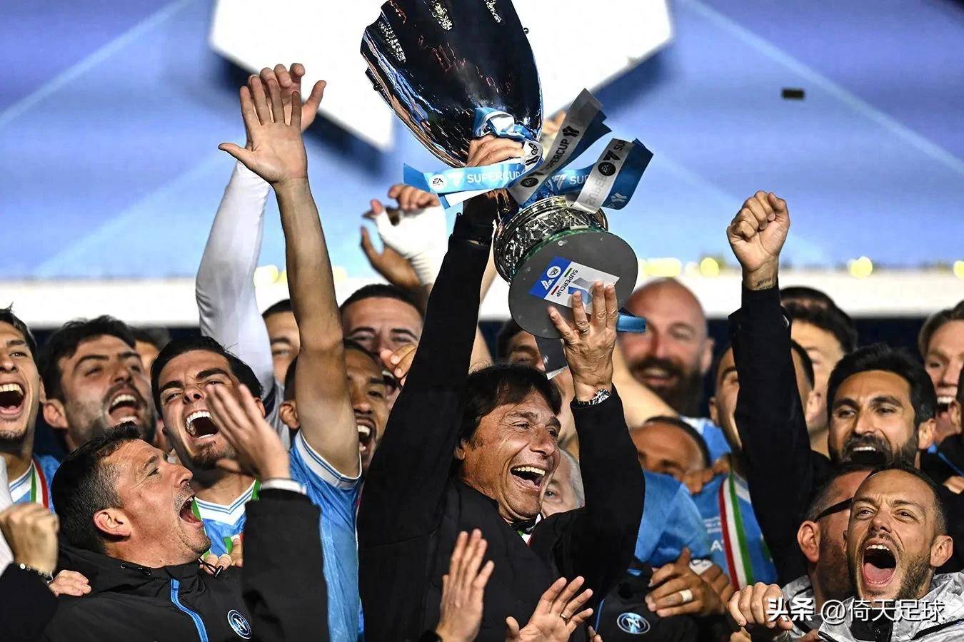 九游会app -包含赛前意大利杯传出新动向；曼联防线松动；管理层表态：底气十足；赛季目标并未改变的词条