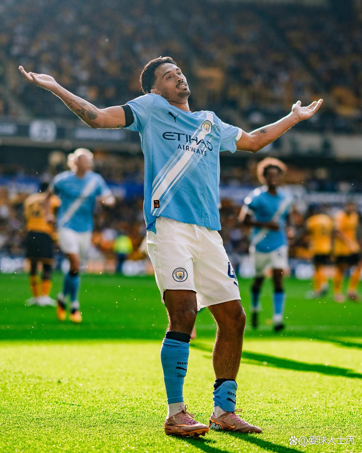 关于赛地聚焦——国王杯窗口期热度飙升，曼城官宣签约，更衣室稳定，数据趋势出现新变化的信息